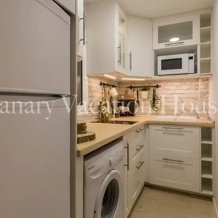 Апартаменты Cozy Beach House. Free Wifi! *
